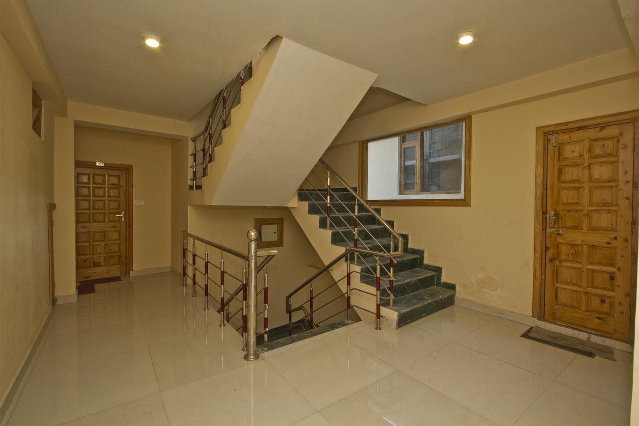 Oyo 8724 Vashisht Hotel Vashist Kültér fotó